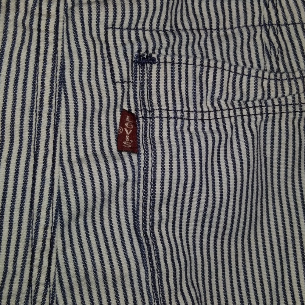 Shorts - Picture 7 of 8